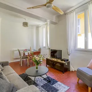 Apartment Typique - 2 Bedrooms,typical Apartment-old Town