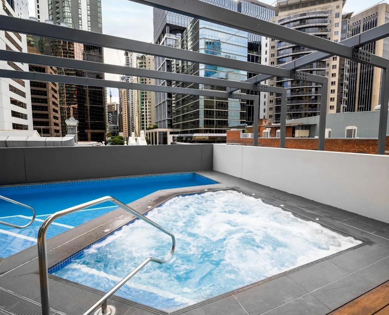 Oaks Brisbane On Felix Suites Australia